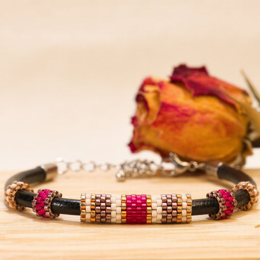 Bracelet cuir noir et perles Miyuki ton rose brillant